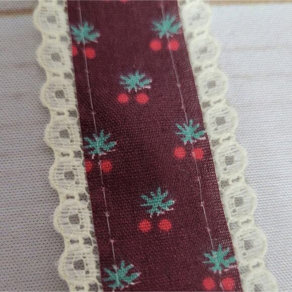 Vintage Poly/Cotton Maroon with Lace Edges Ribbon Trim, 275" - Picture 5 of 7